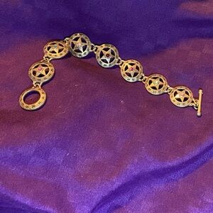 Elegant Silver Bracelet with Intricate Design